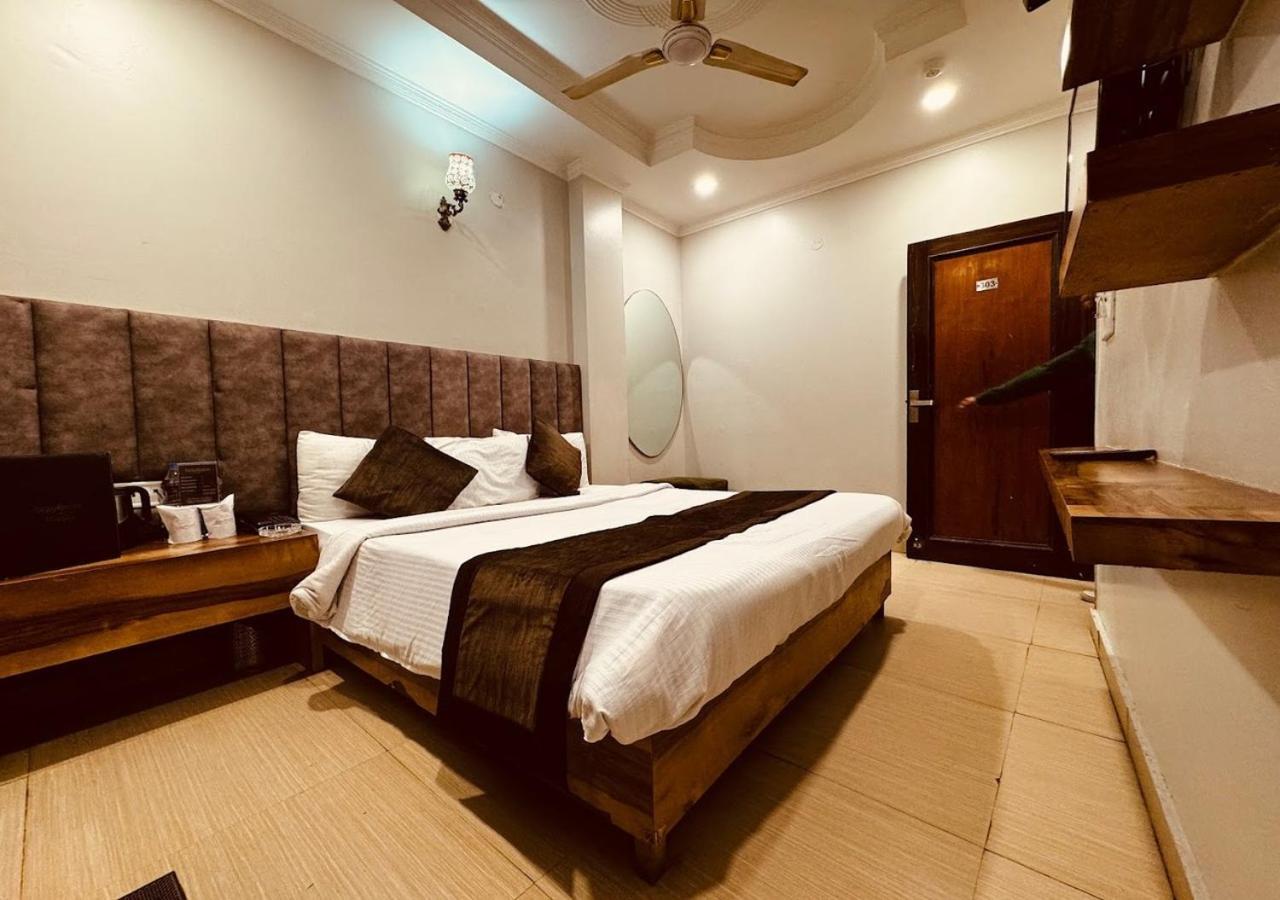 Hotel Jai Balaji, Paharganj, New Delhi Railway Station ภายนอก รูปภาพ