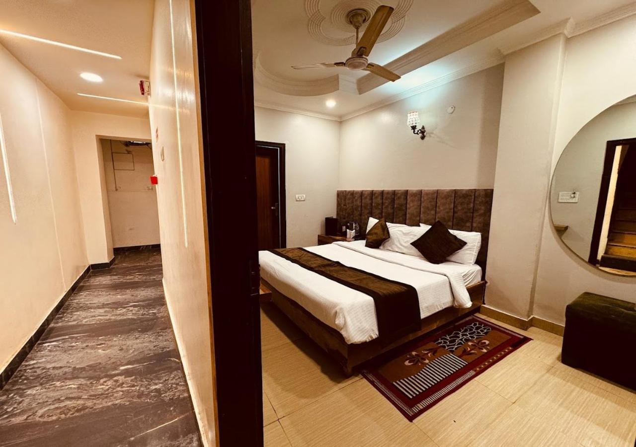 Hotel Jai Balaji, Paharganj, New Delhi Railway Station ภายนอก รูปภาพ