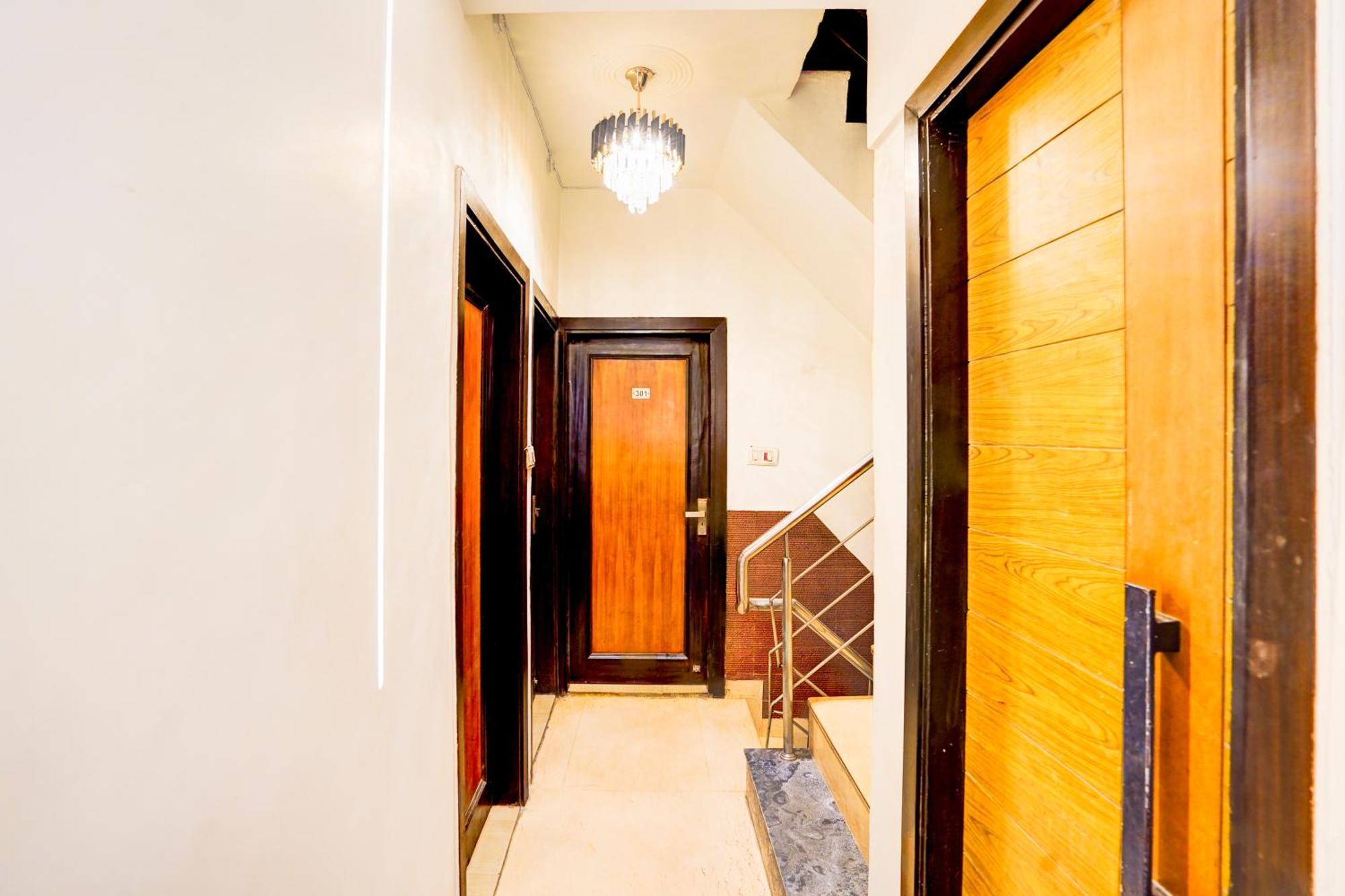 Hotel Jai Balaji, Paharganj, New Delhi Railway Station ภายนอก รูปภาพ