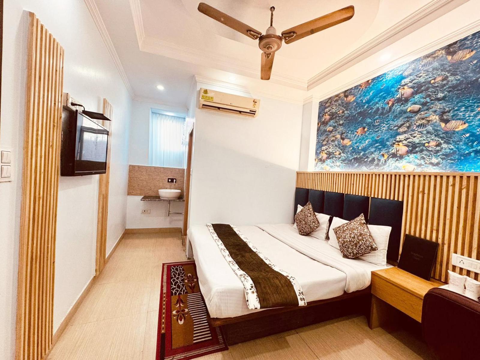 Hotel Jai Balaji, Paharganj, New Delhi Railway Station ภายนอก รูปภาพ