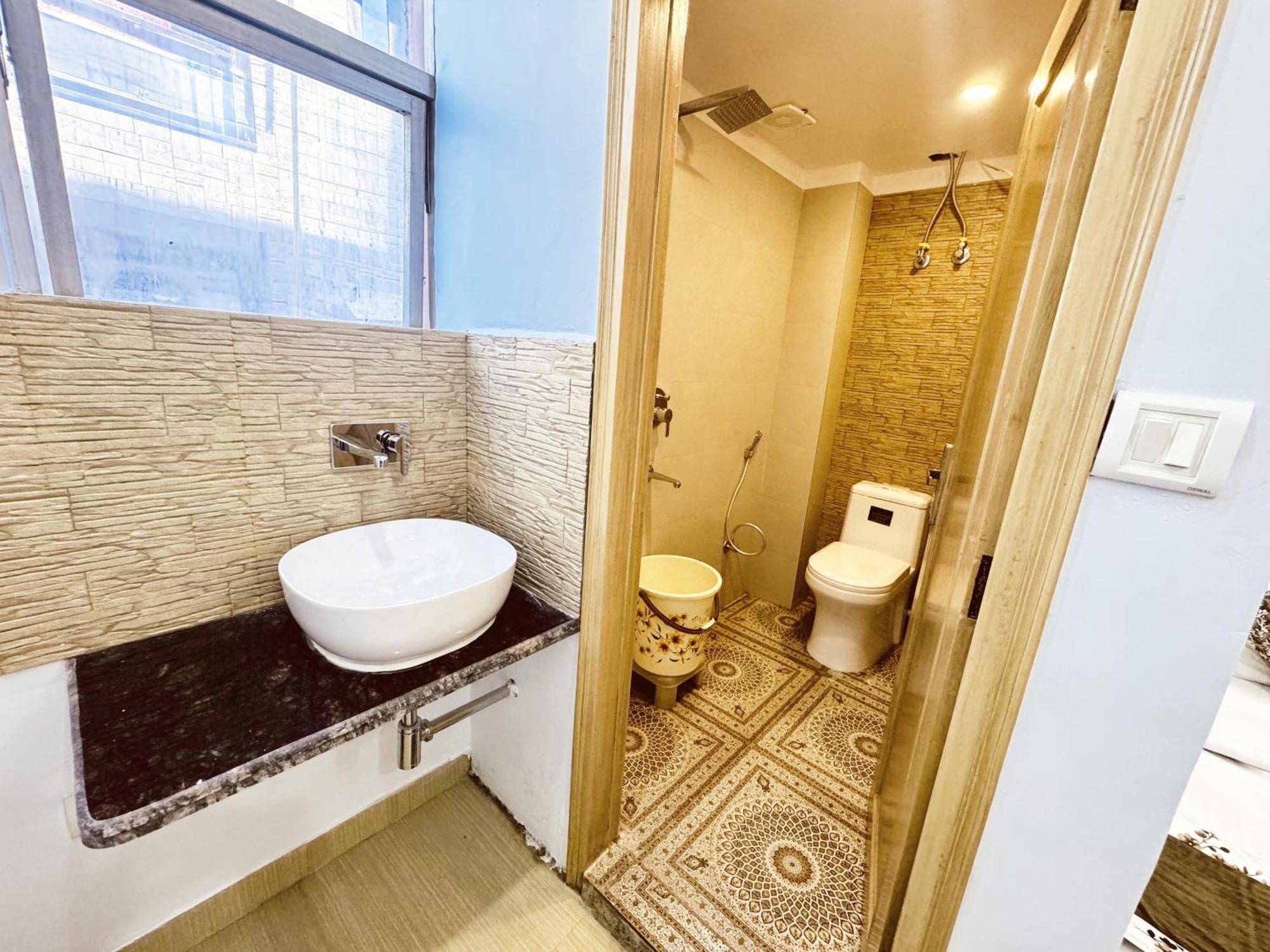 Hotel Jai Balaji, Paharganj, New Delhi Railway Station ภายนอก รูปภาพ