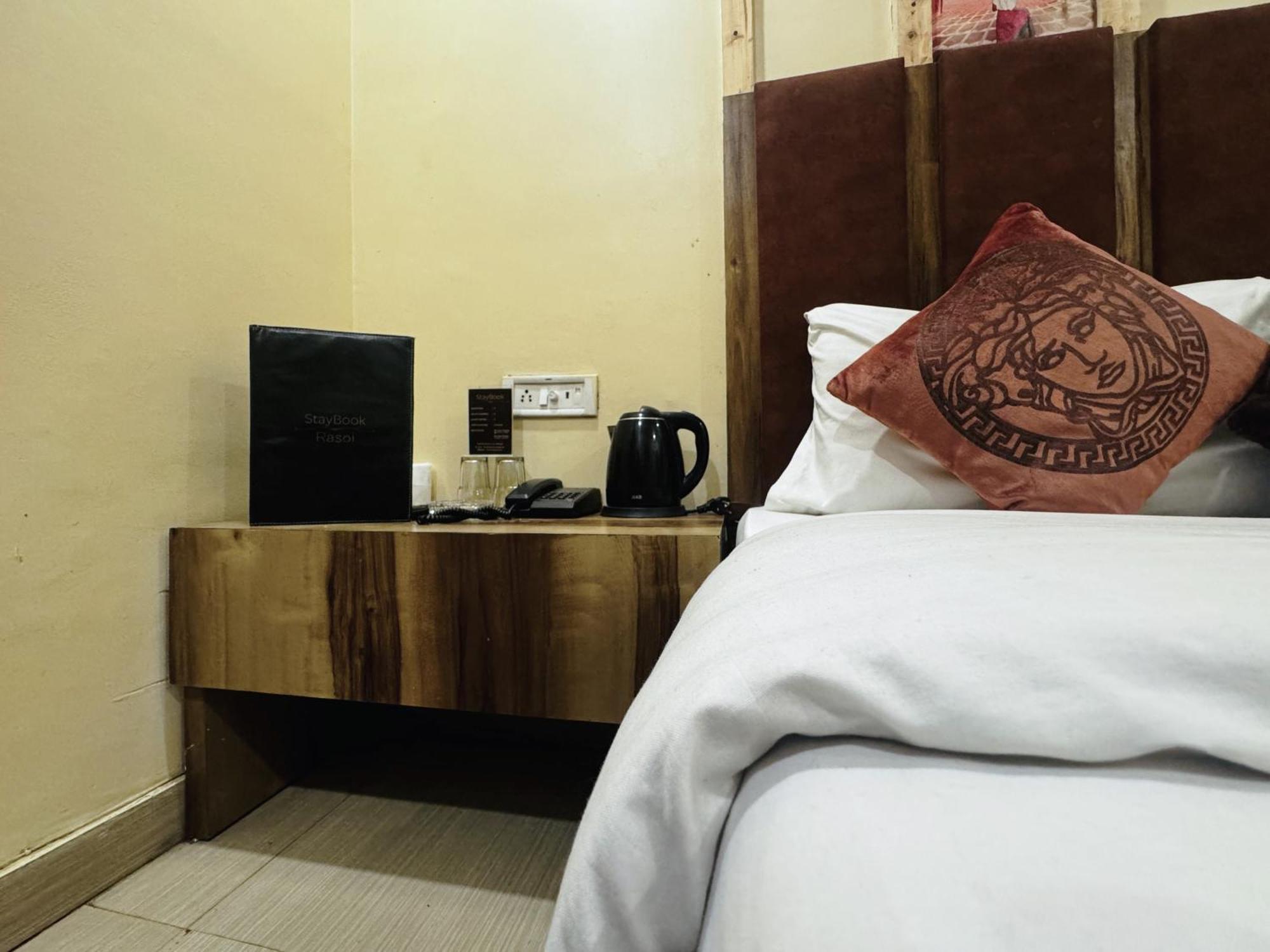 Hotel Jai Balaji, Paharganj, New Delhi Railway Station ภายนอก รูปภาพ